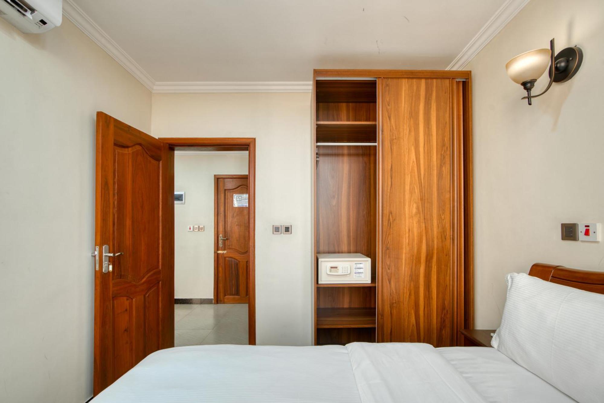 Kibo Palace Apartments Arusha Szoba fotó